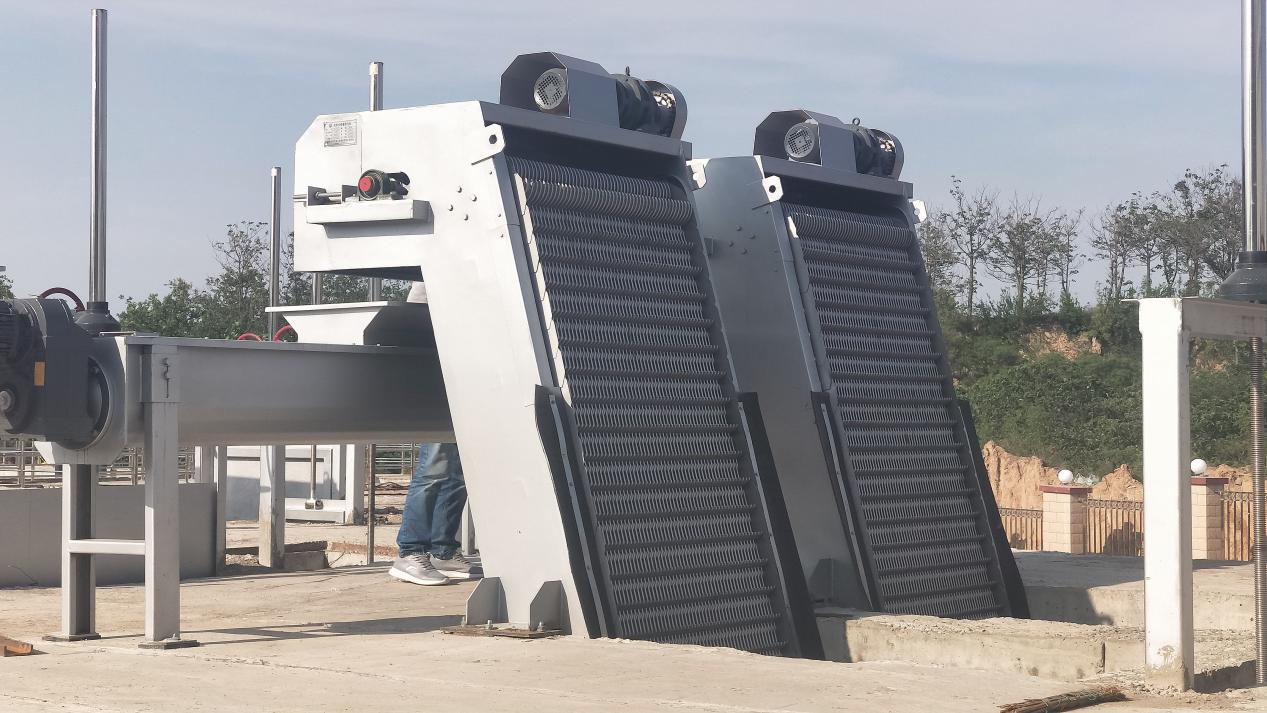 回轉(zhuǎn)式機(jī)械格柵怎么選型？